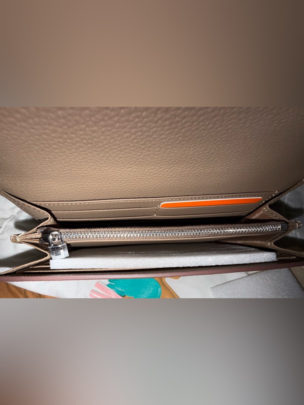 Source Unknown Taupe Leather Wallet with Silver H-Clasp - Picture 2 of 3